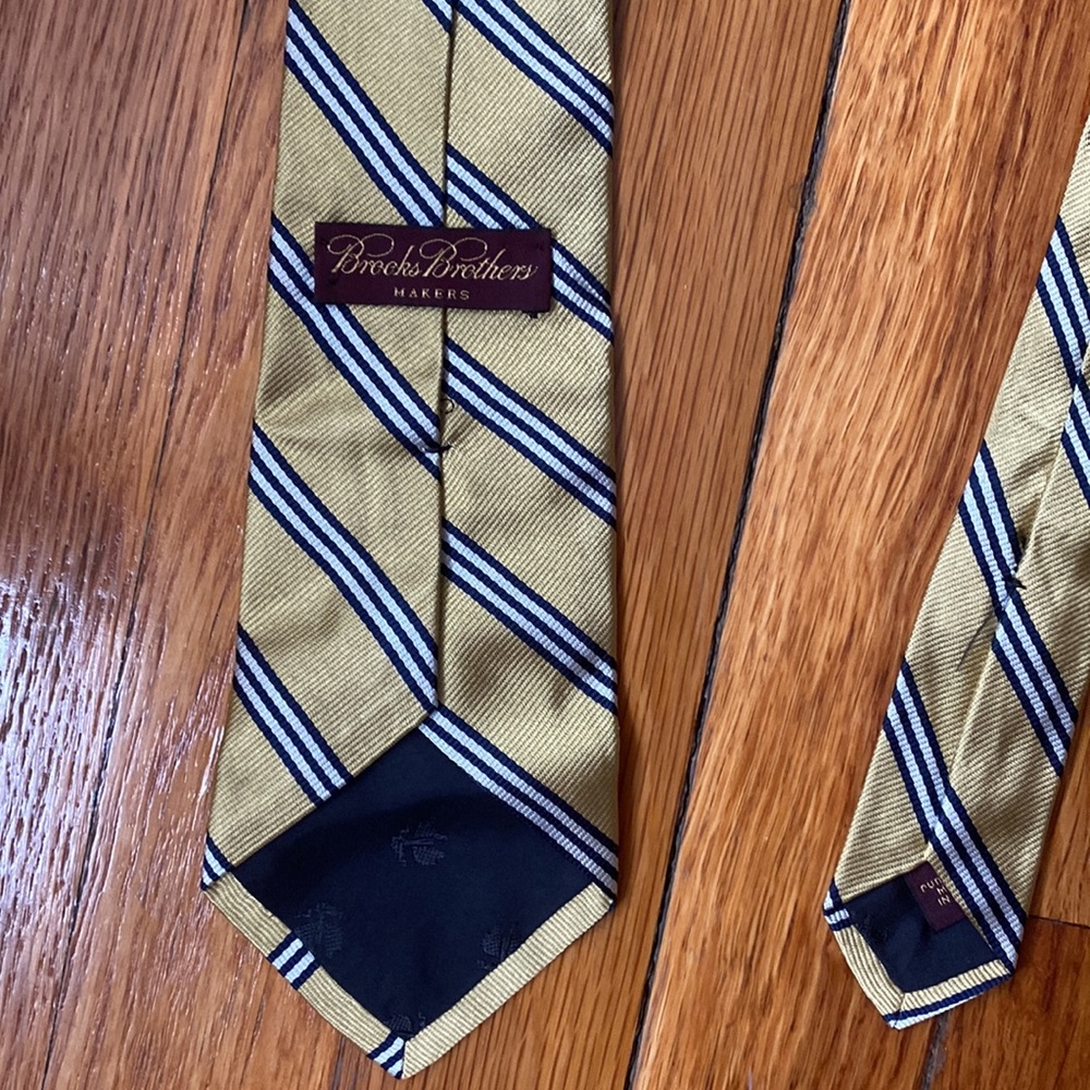 Brooks brothers tie